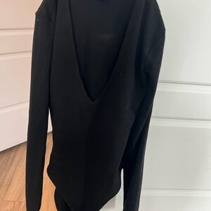 Zara Black Long-Sleeve V-Neck Bodysuit
